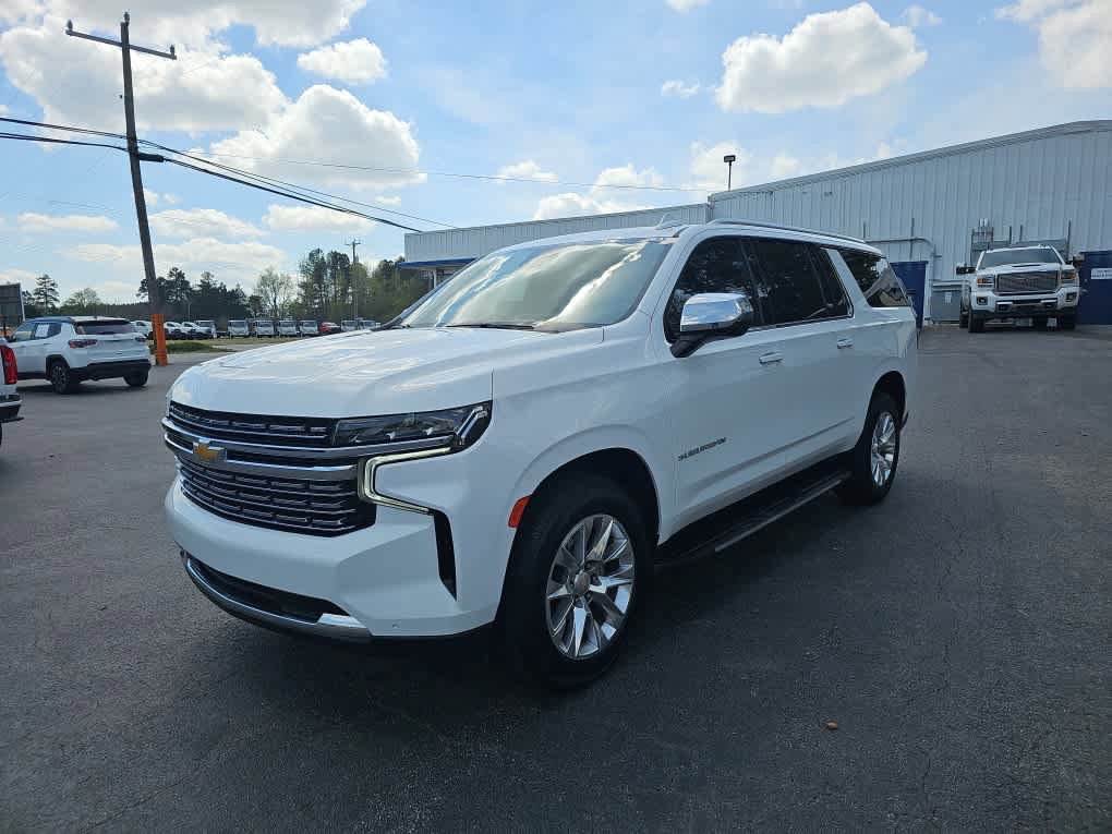 Used 2023 Chevrolet Suburban Premier image 7