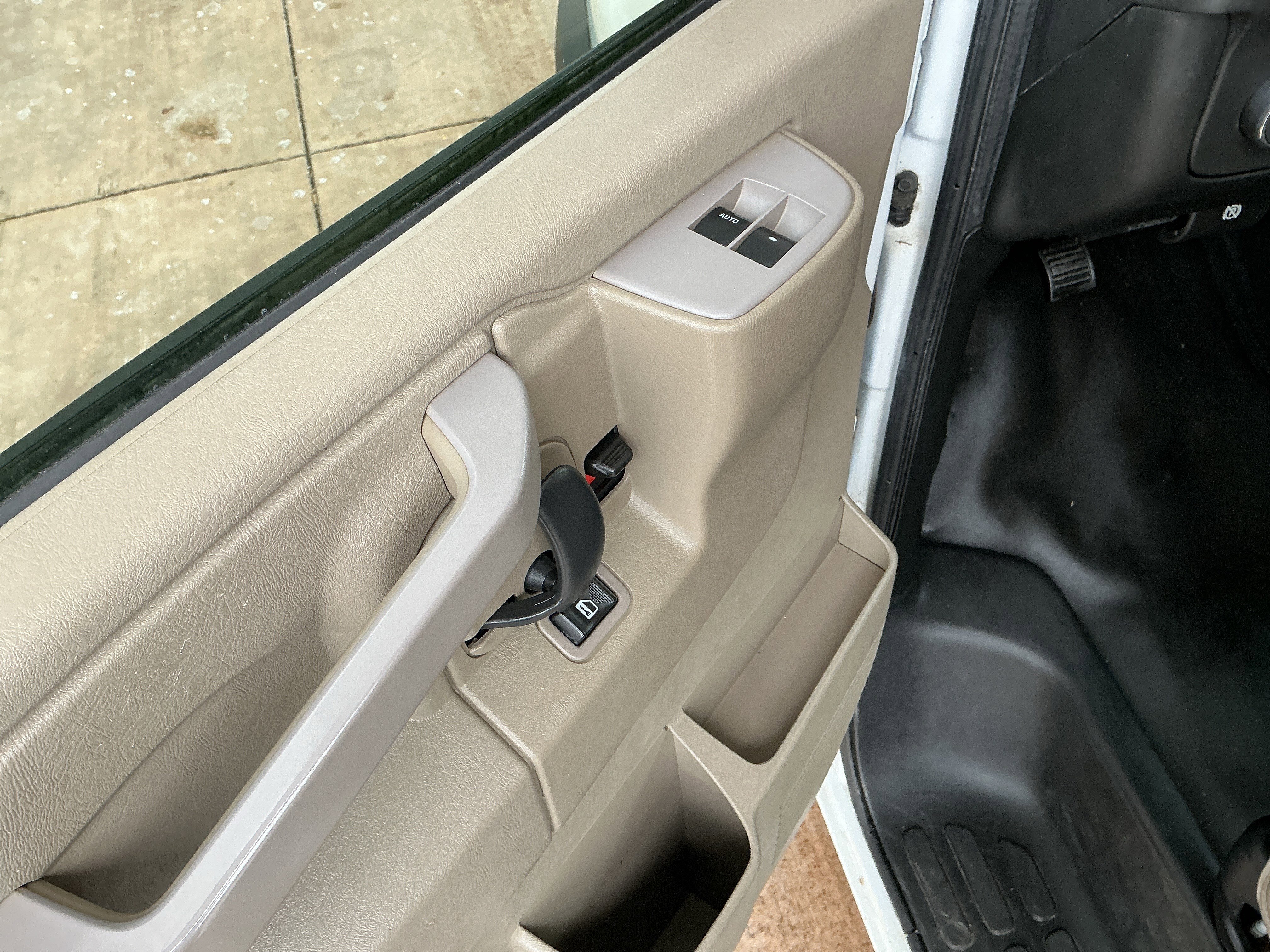 Used 2017 Chevrolet Express 2500 image 15