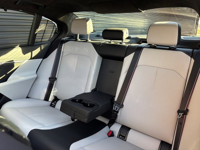 Used 2025 BMW M5 w/ Executive Package image 25