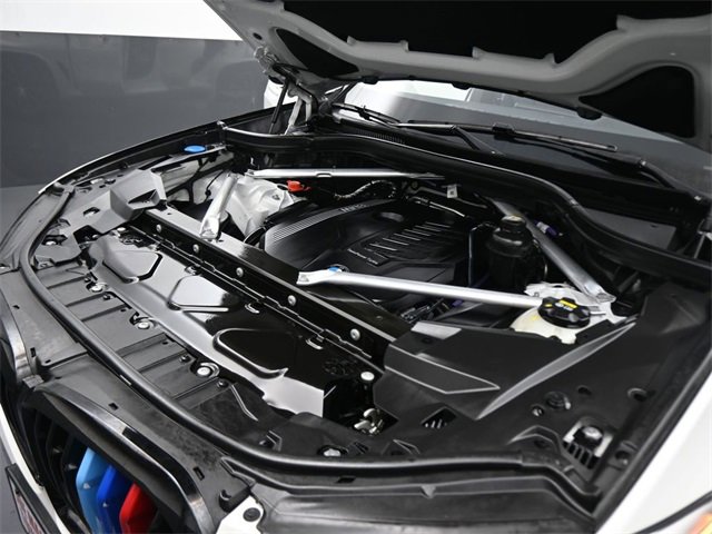 Used 2022 BMW X5 xDrive40i w/ M Sport Package image 10