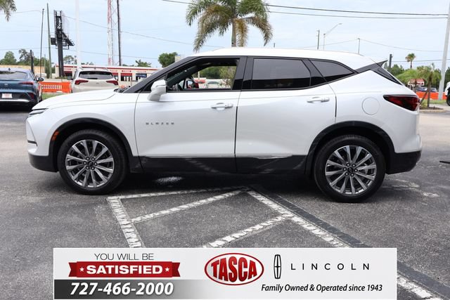 Used 2024 Chevrolet Blazer Premier w/ Enhanced Convenience Package FWD image 4