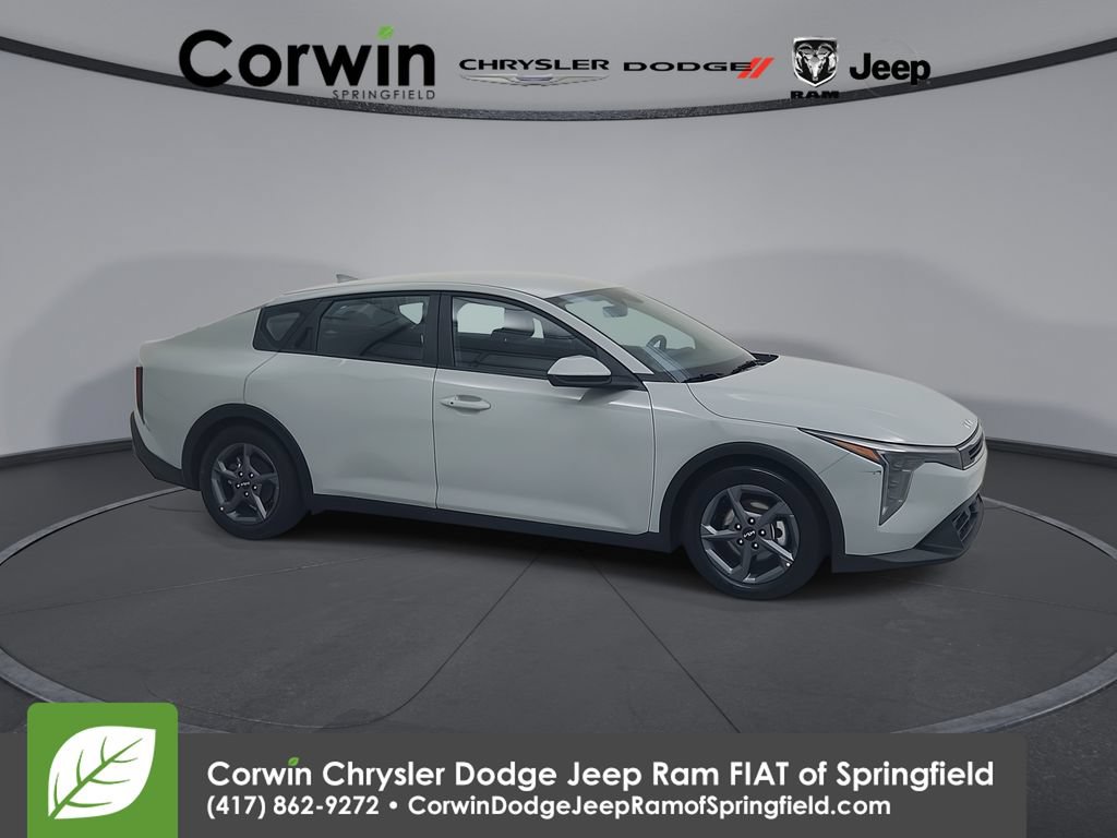 Used 2025 Kia K4 FWD image 1