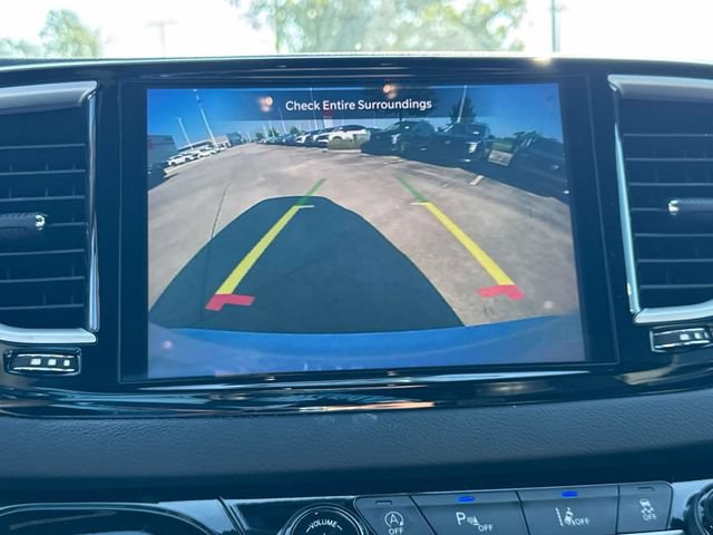 Used 2025 Chrysler Pacifica Select FWD image 31