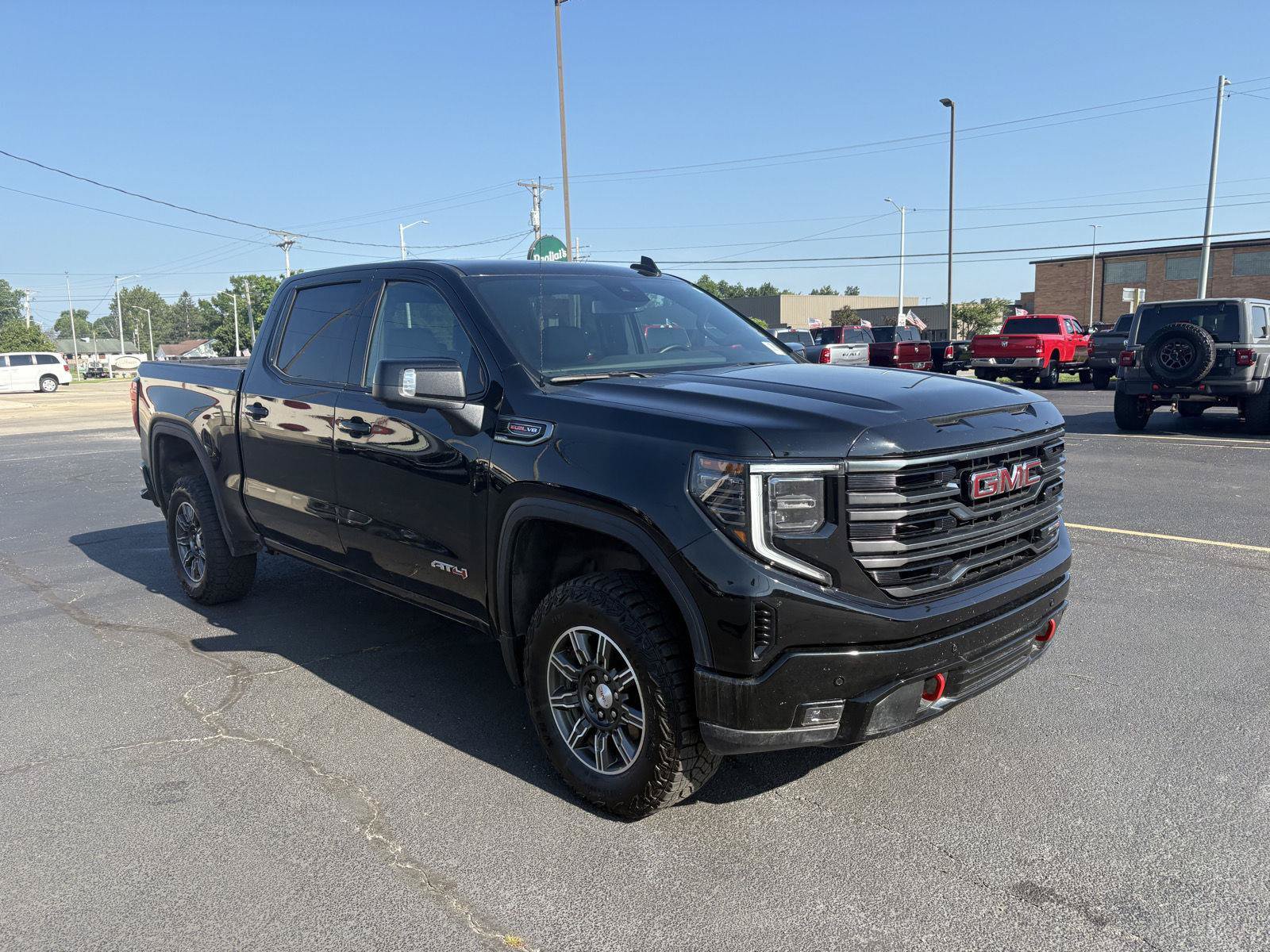 Used 2025 GMC Sierra 1500 AT4 AWD/4WD image 2