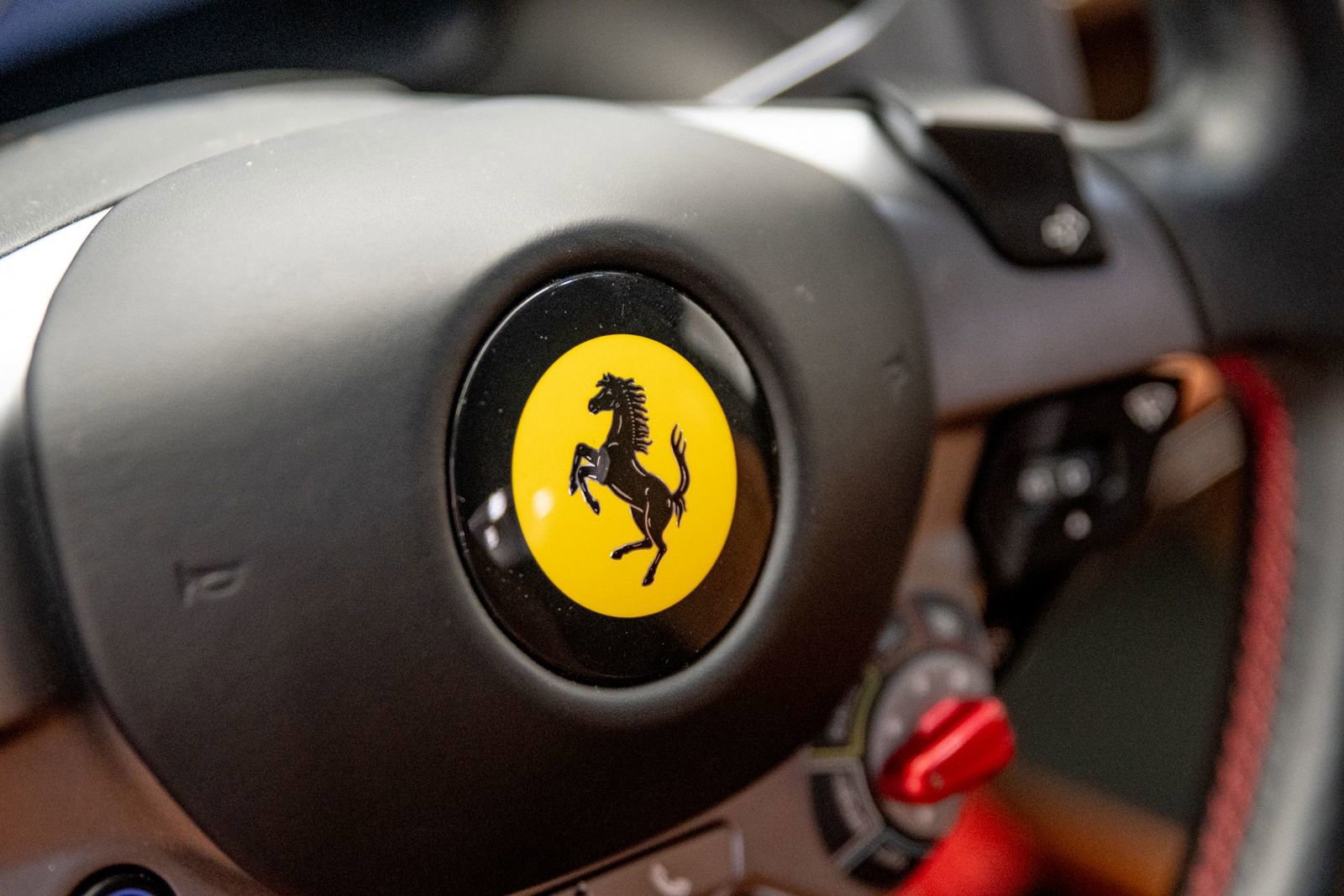 Used 2022 Ferrari F8 Tributo image 20