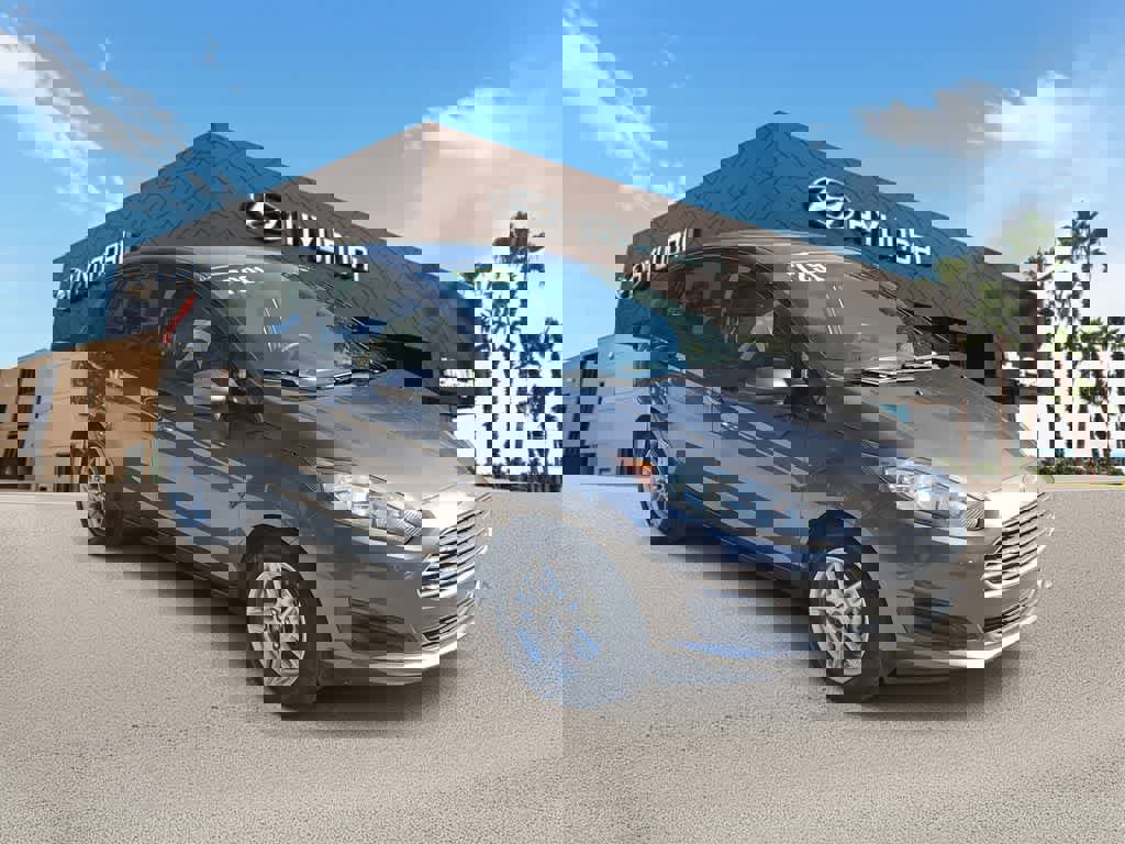 Used 2018 Ford Fiesta SE image 4