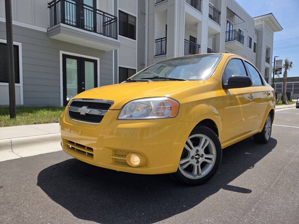 Used 2009 Chevrolet Aveo LT FWD image 1
