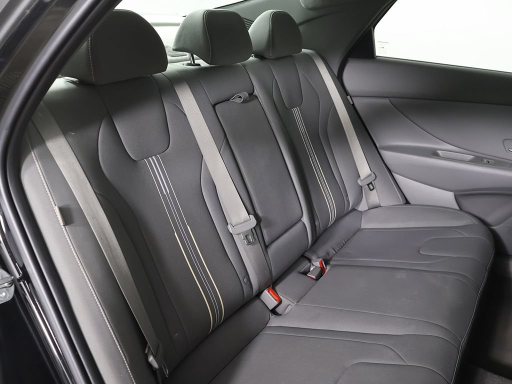 Used 2024 Hyundai Elantra SEL w/ Convenience Package FWD image 31