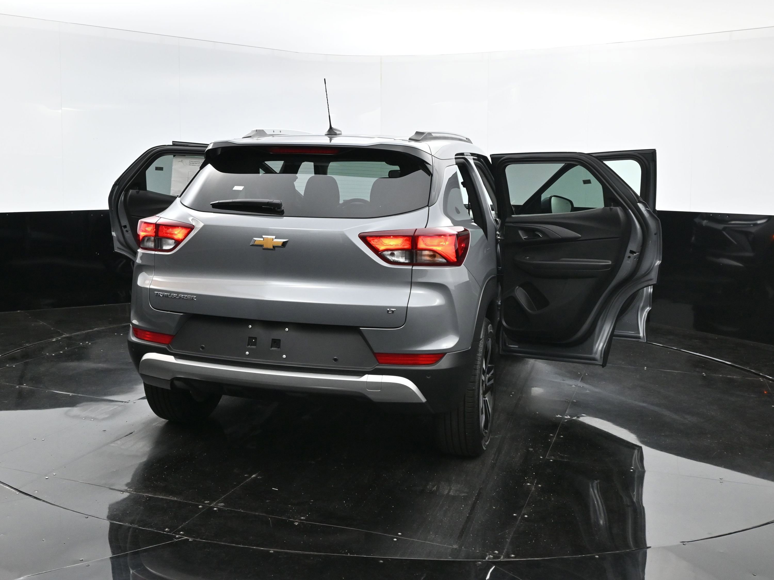 New 2025 Chevrolet TrailBlazer LT w/ Convenience Package image 37