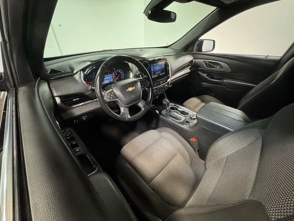 Used 2023 Chevrolet Traverse LT image 64
