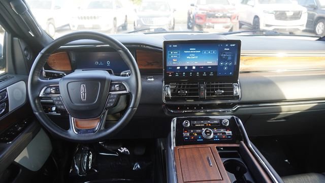 Used 2023 Lincoln Navigator Black Label image 16