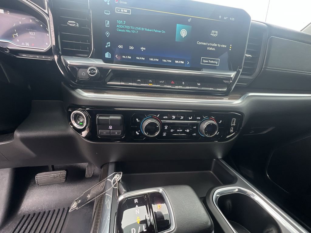 Used 2022 Chevrolet Silverado 1500 RST image 13