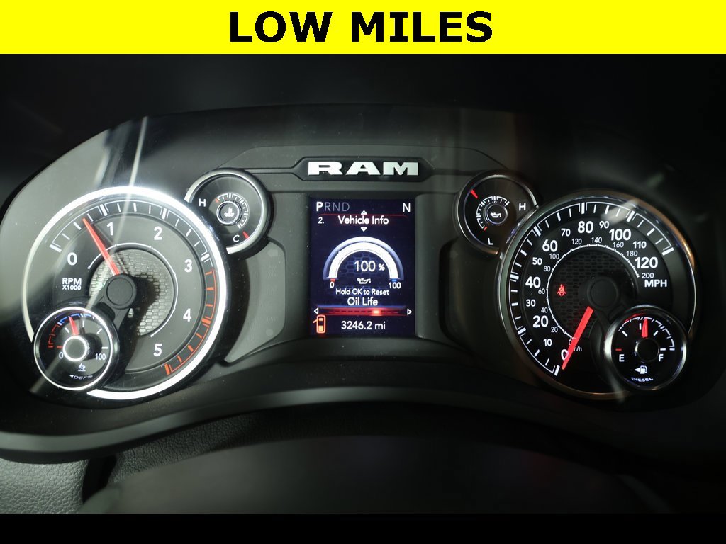 Used 2024 RAM 2500 Tradesman w/ Chrome Appearance Group image 7