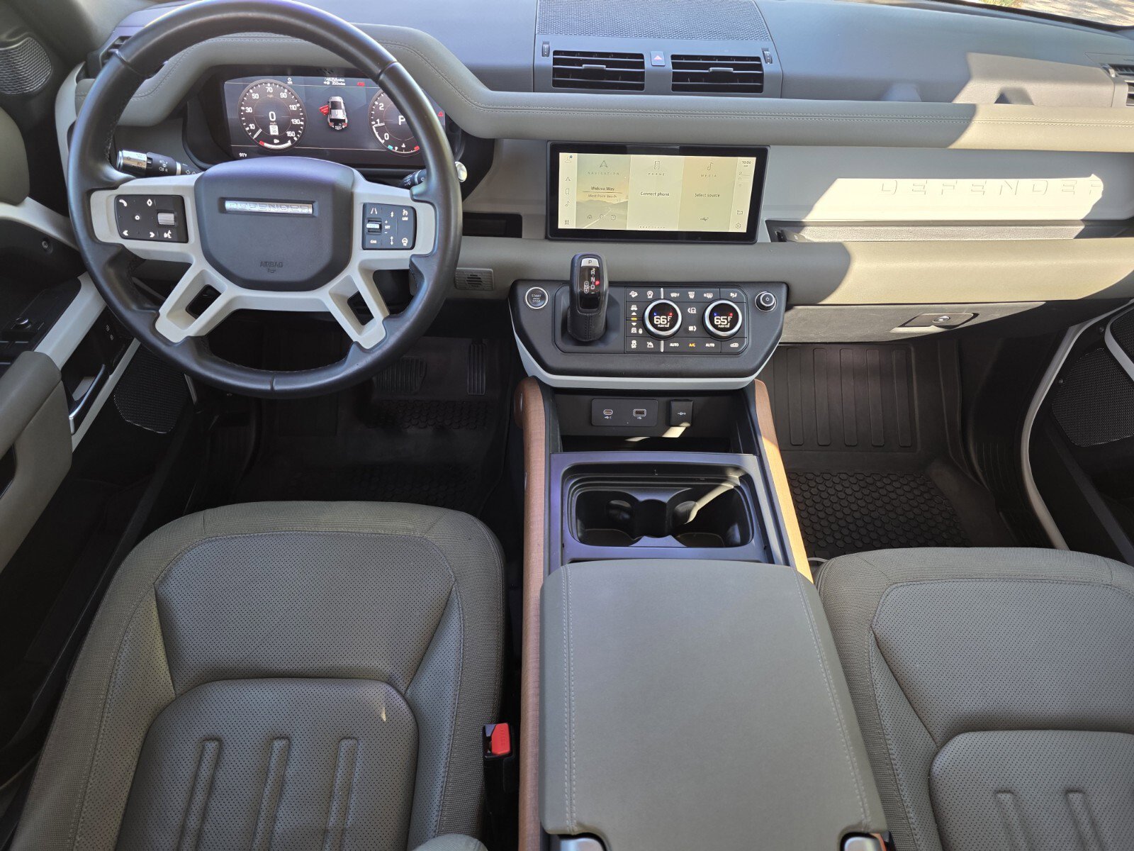 Used 2020 Land Rover Defender 110 S image 4