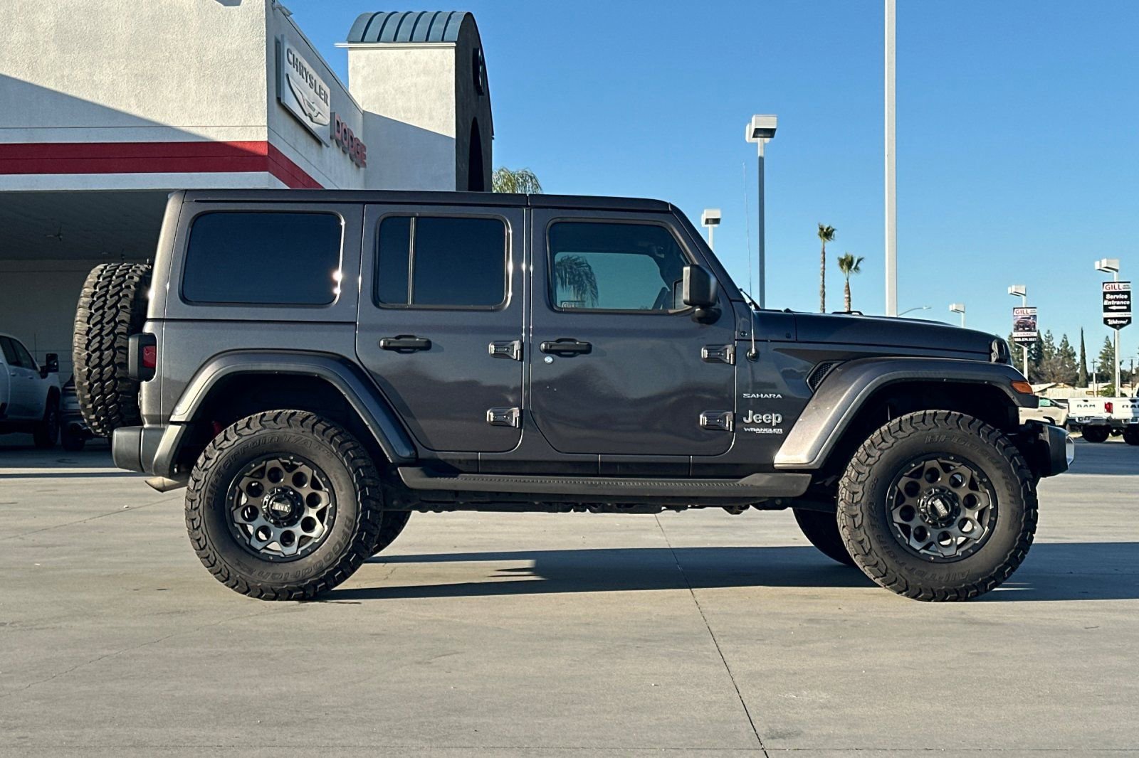 Used 2019 Jeep Wrangler Unlimited Sahara image 7