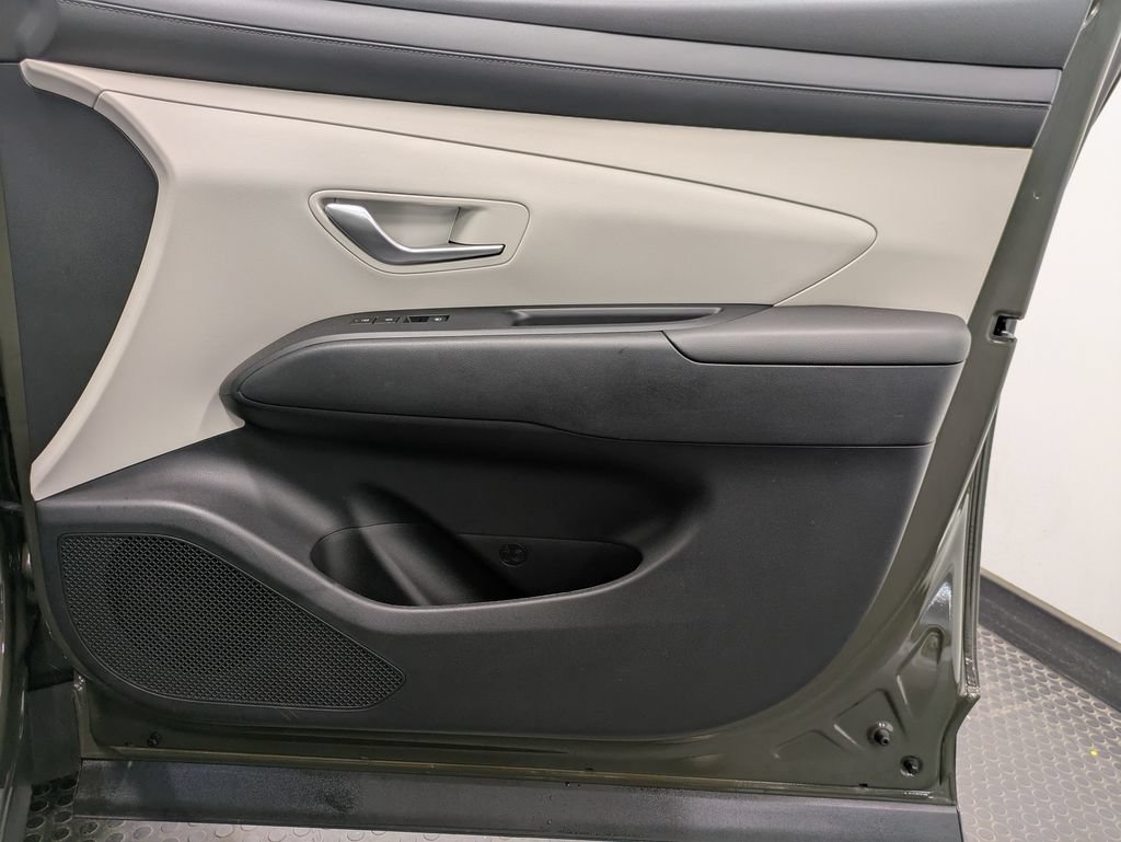 Certified 2025 Hyundai Tucson SE AWD/4WD image 27