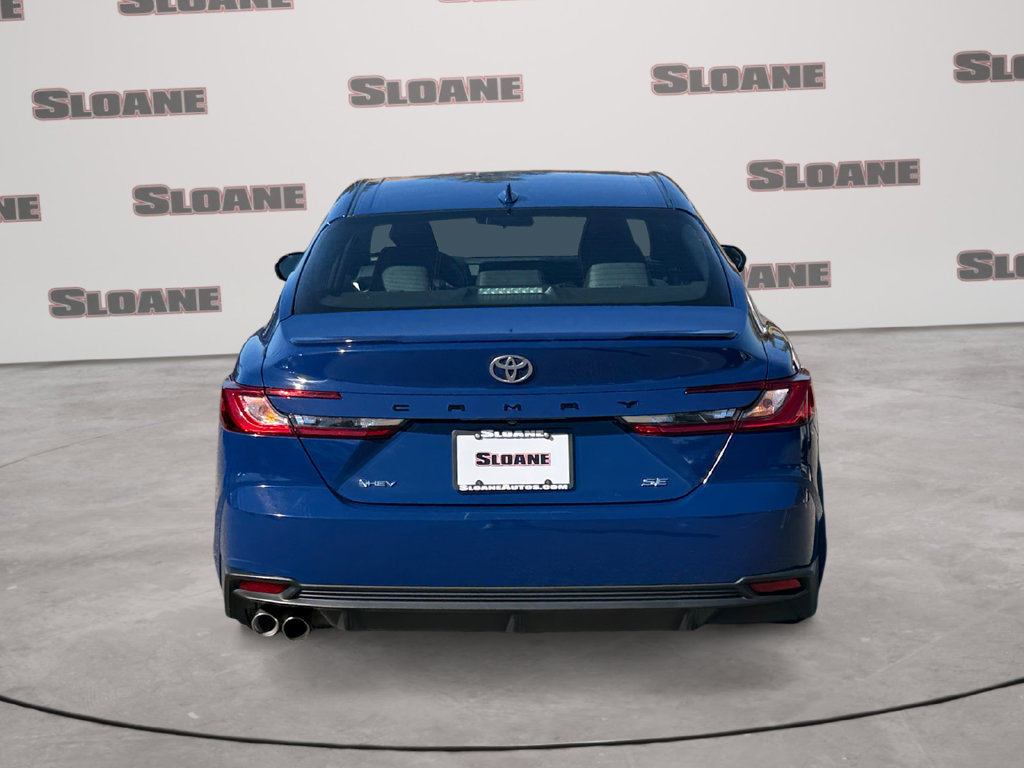 Used 2025 Toyota Camry SE FWD image 4