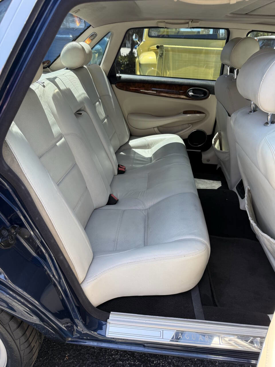 Used 1999 Jaguar XJ8 RWD image 22