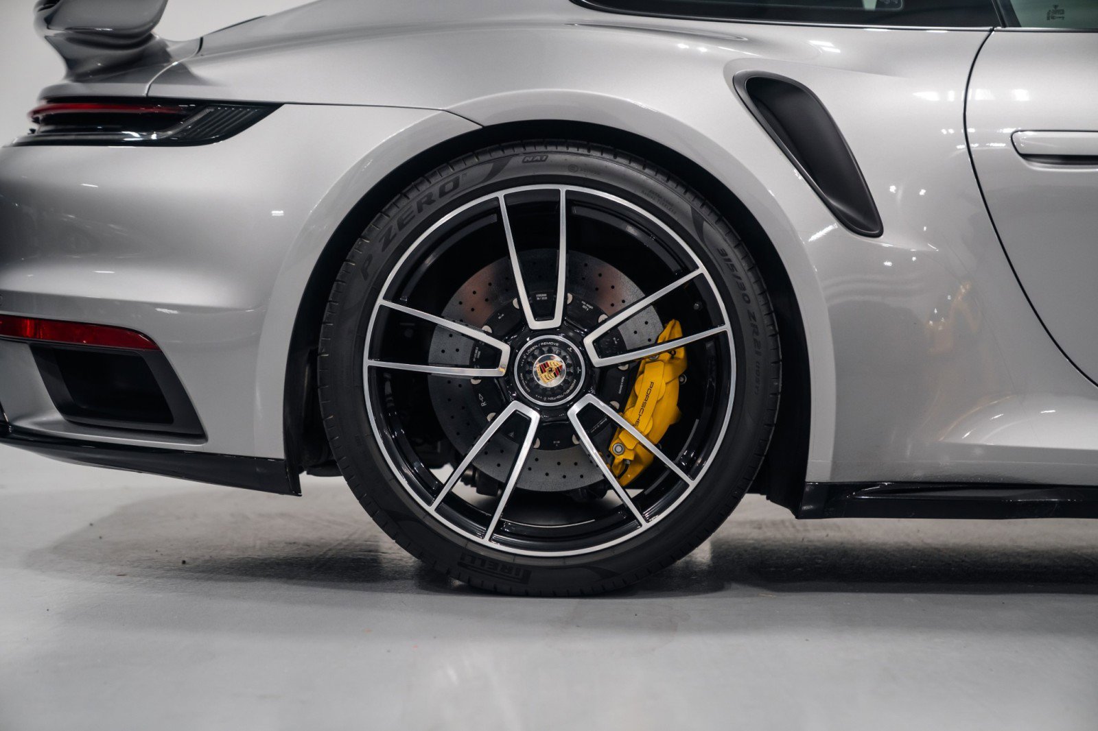 Used 2021 Porsche 911 Turbo S image 36