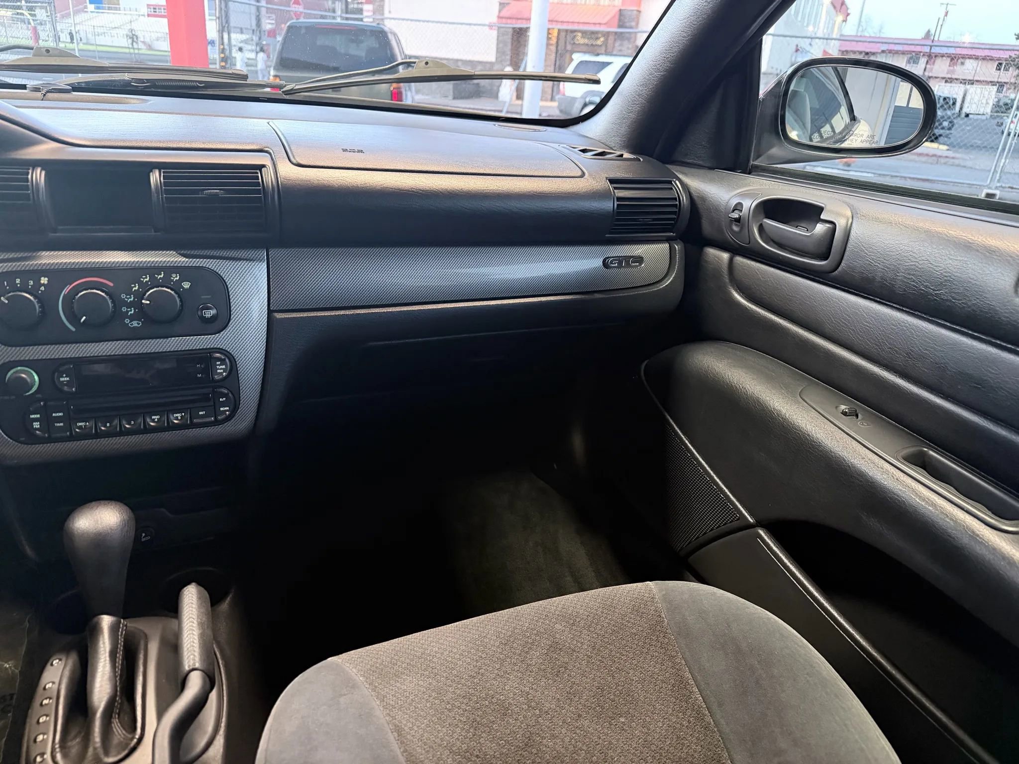 Used 2005 Chrysler Sebring GTC w/ Security Group image 11