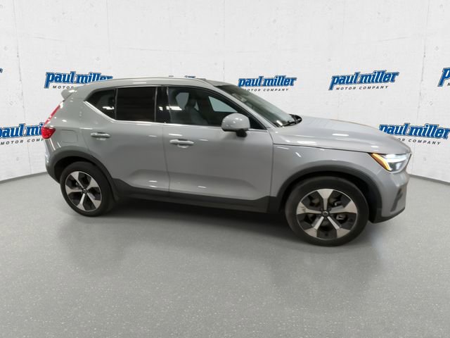 Used 2025 Volvo XC40 B5 Core w/ Protection Package Premier image 13