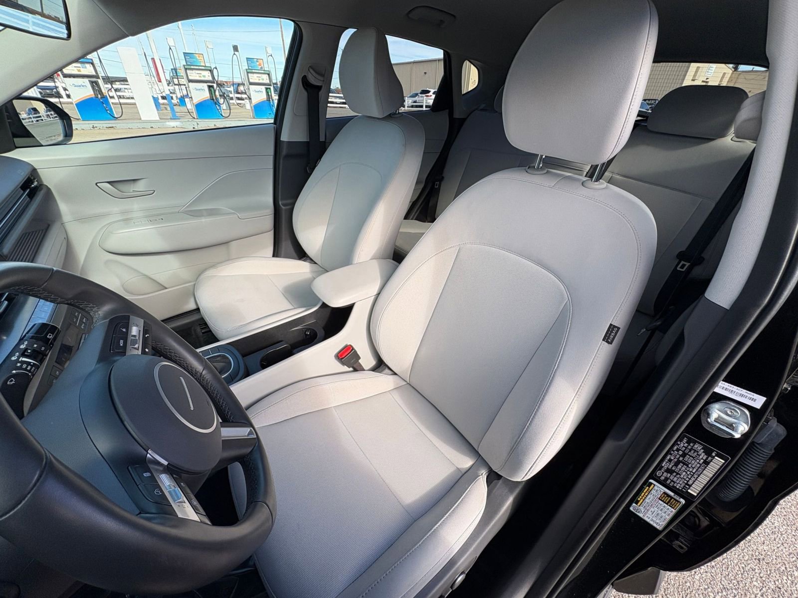 Used 2025 Hyundai Kona SEL image 36