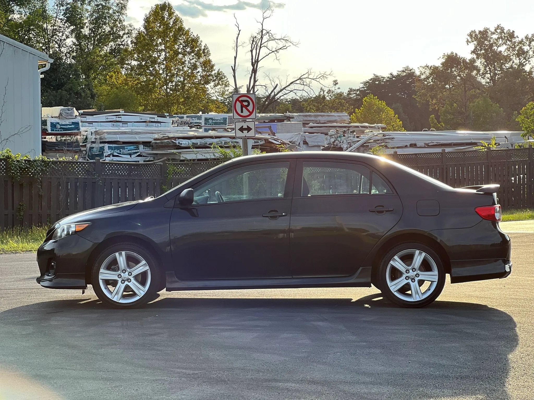 Used 2013 Toyota Corolla S w/ Premium Complete Pkg FWD image 2