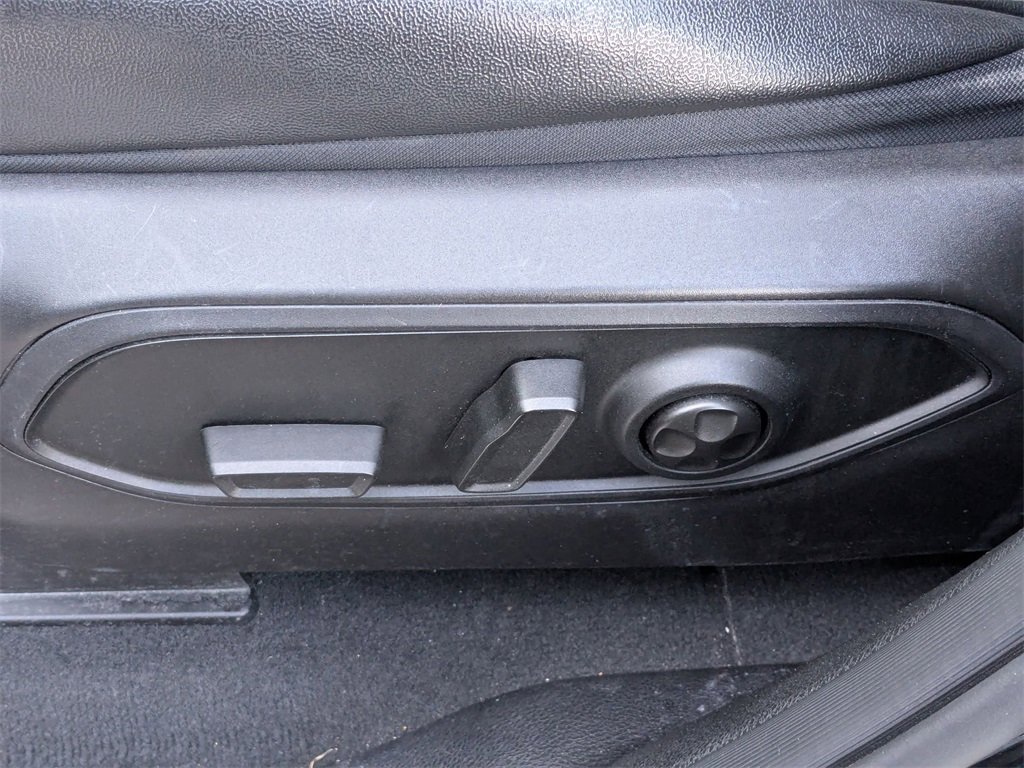 Used 2024 Jeep Grand Cherokee L Limited w/ Luxury Tech Group II image 16