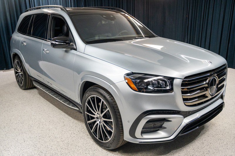 New 2026 Mercedes-Benz GLS 450 4MATIC image 3