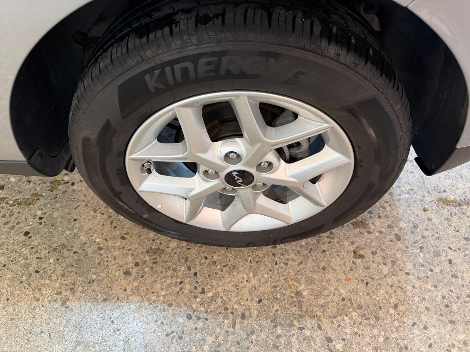 Used 2025 Kia Soul LX w/ LX Technology Package FWD image 28