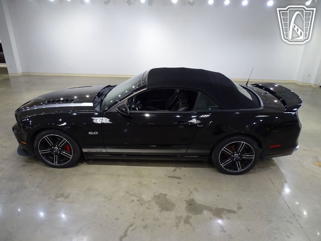 Used 2014 Ford Mustang GT Premium w/ Equipment Group 402A RWD image 6