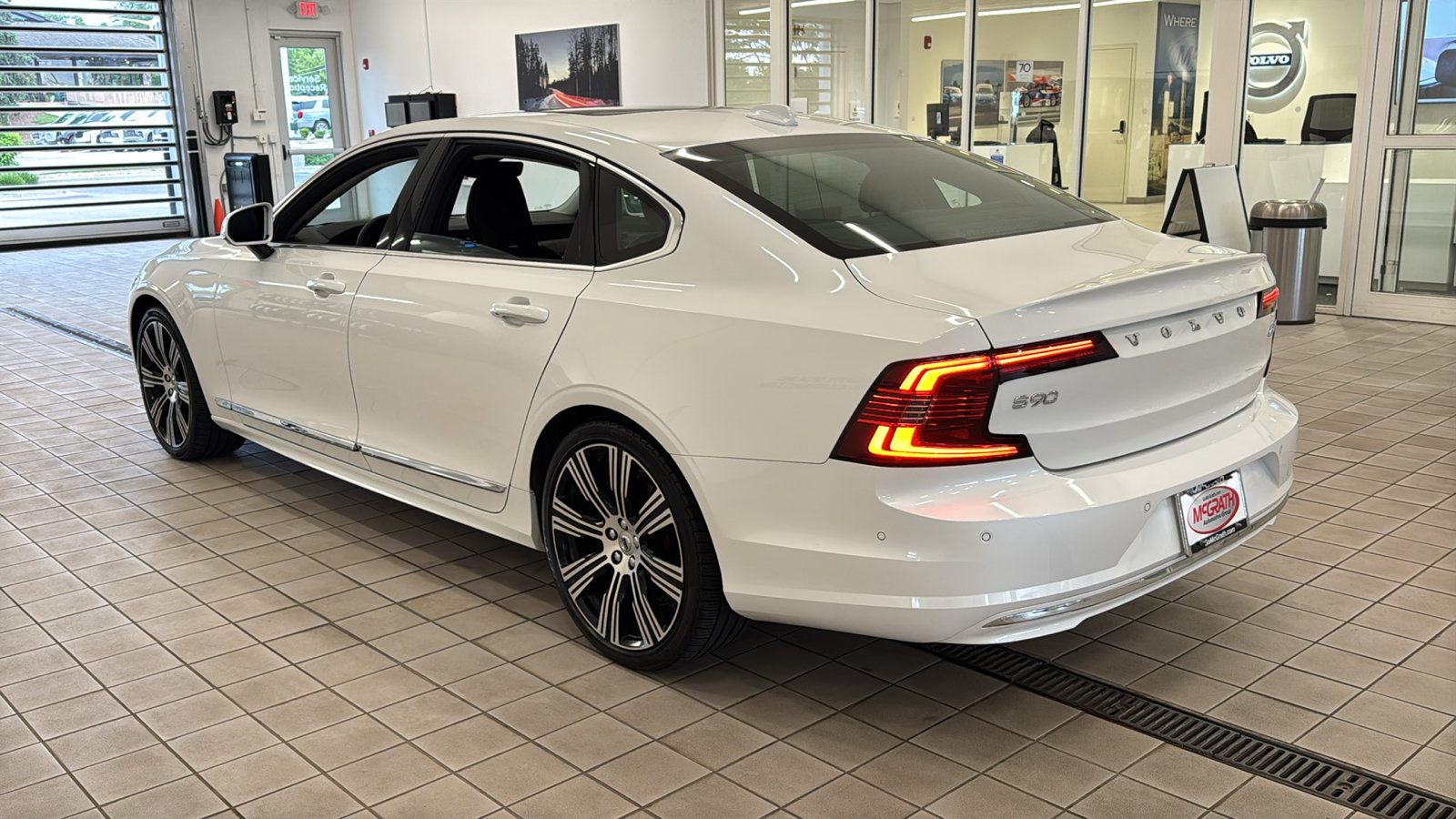 Used 2023 Volvo S90 B6 Ultimate AWD/4WD image 7