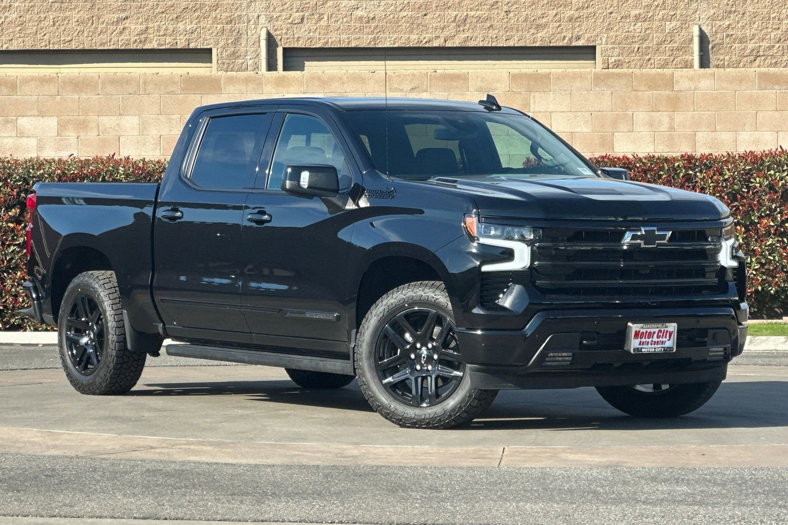 Certified 2025 Chevrolet Silverado 1500 High Country w/ Midnight Edition video 2