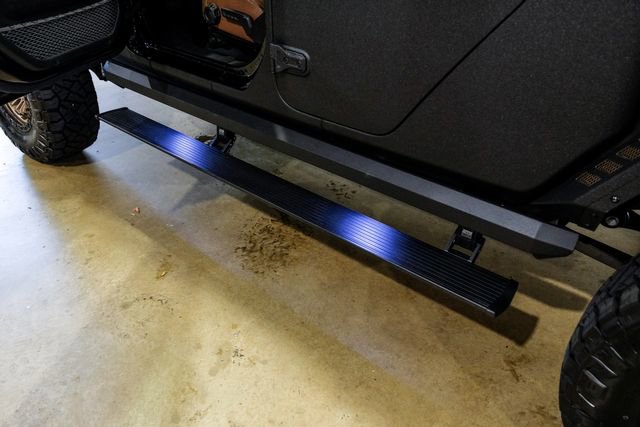 Used 2025 Jeep Gladiator Rubicon w/ Safety Group AWD/4WD image 13