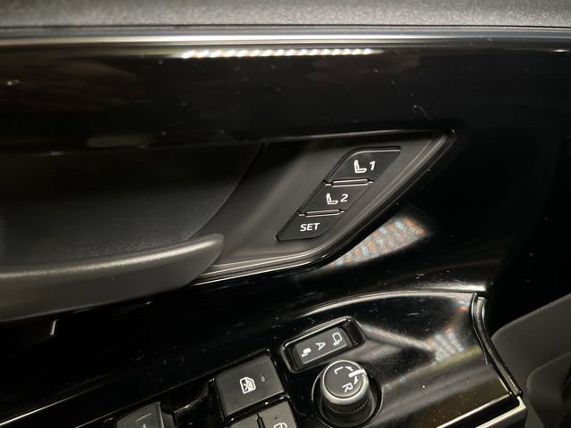 Used 2023 Subaru Solterra Limited image 53