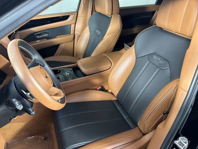 Used 2023 Bentley Bentayga Extended Wheelbase image 20