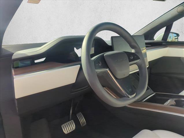 Used 2024 Tesla Model X AWD/4WD image 15