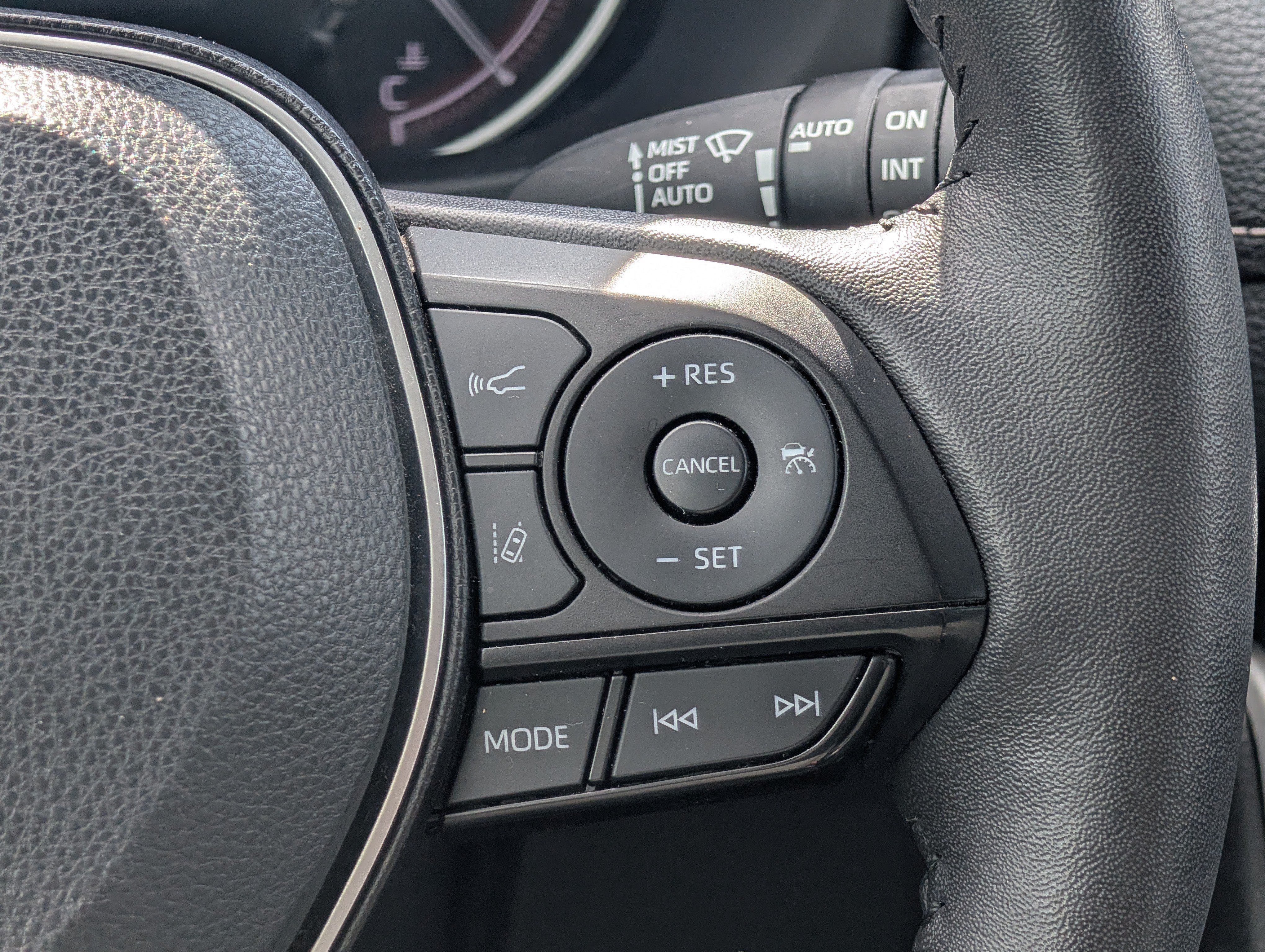 Used 2024 Toyota RAV4 XLE w/ Weather Package AWD/4WD image 29