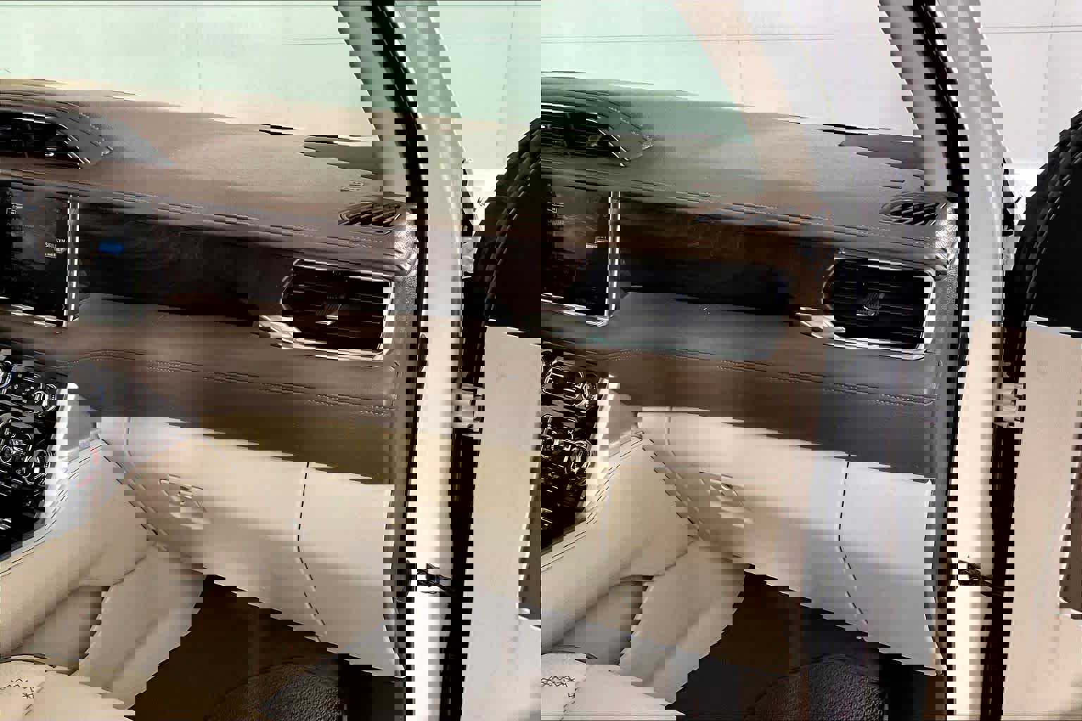 Certified 2023 GMC Yukon XL Denali image 17