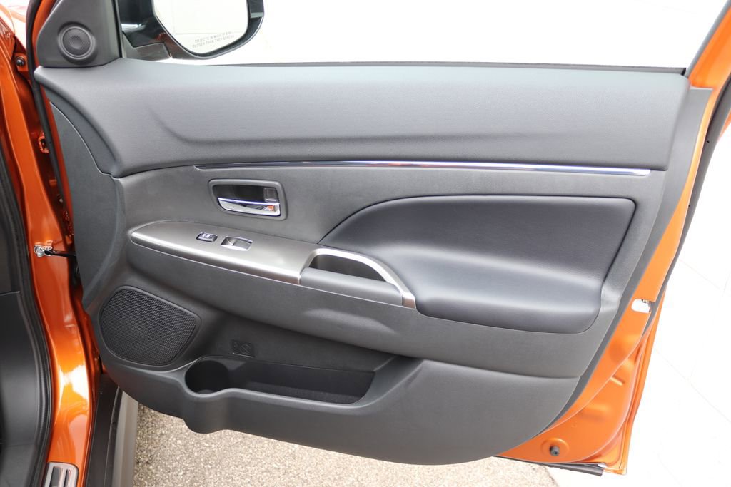 New 2026 Mitsubishi Outlander Sport SE image 9