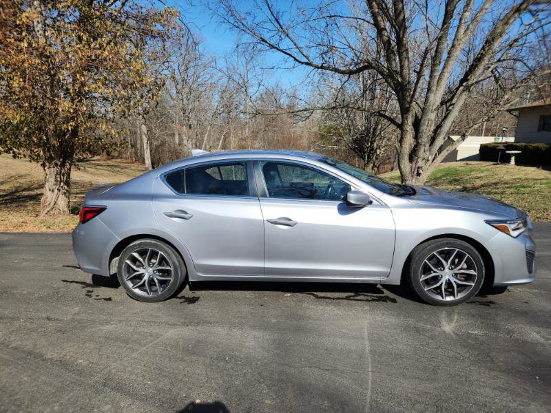 Used 2020 Acura ILX w/ Premium Package image 3