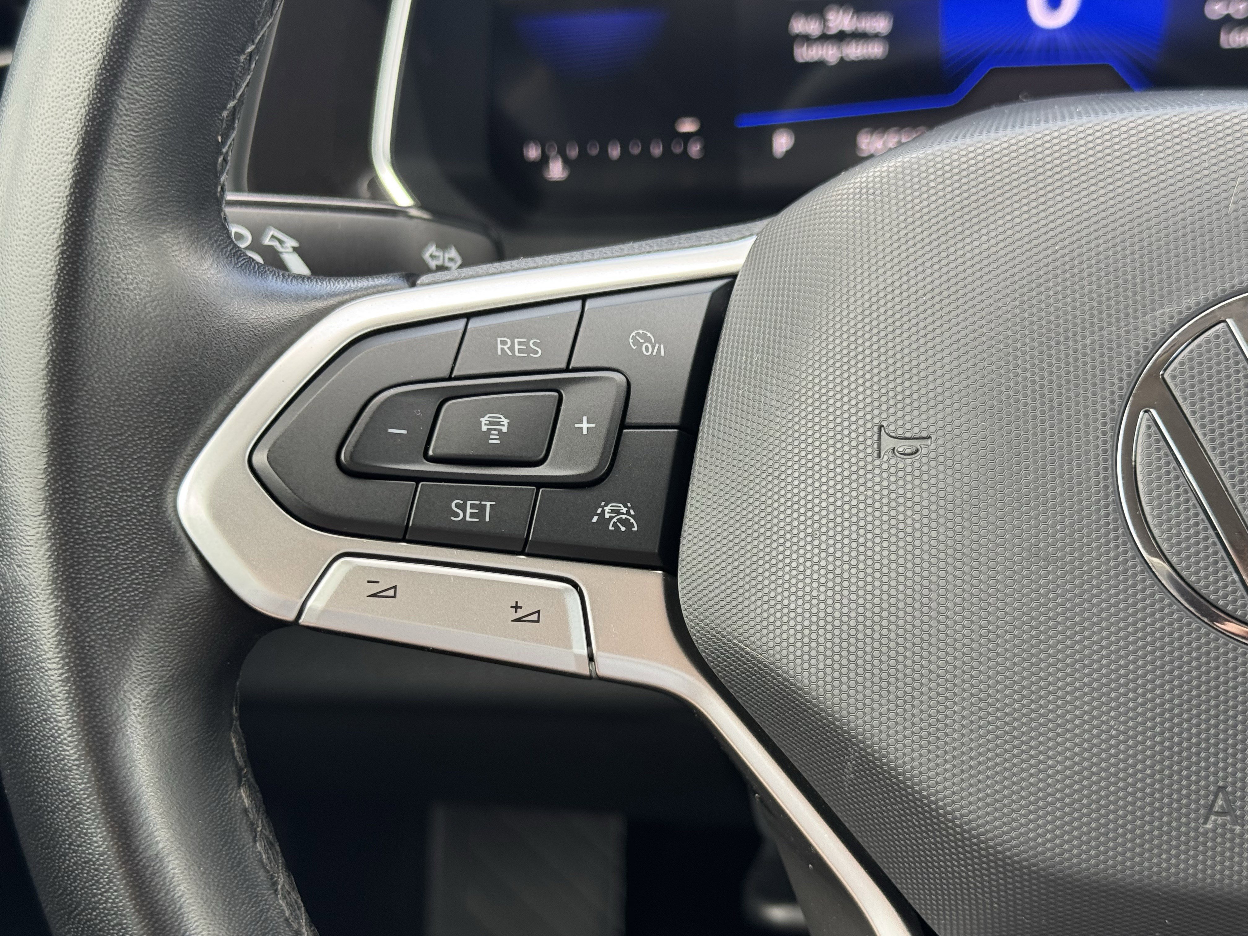 Used 2024 Volkswagen Jetta SE image 16