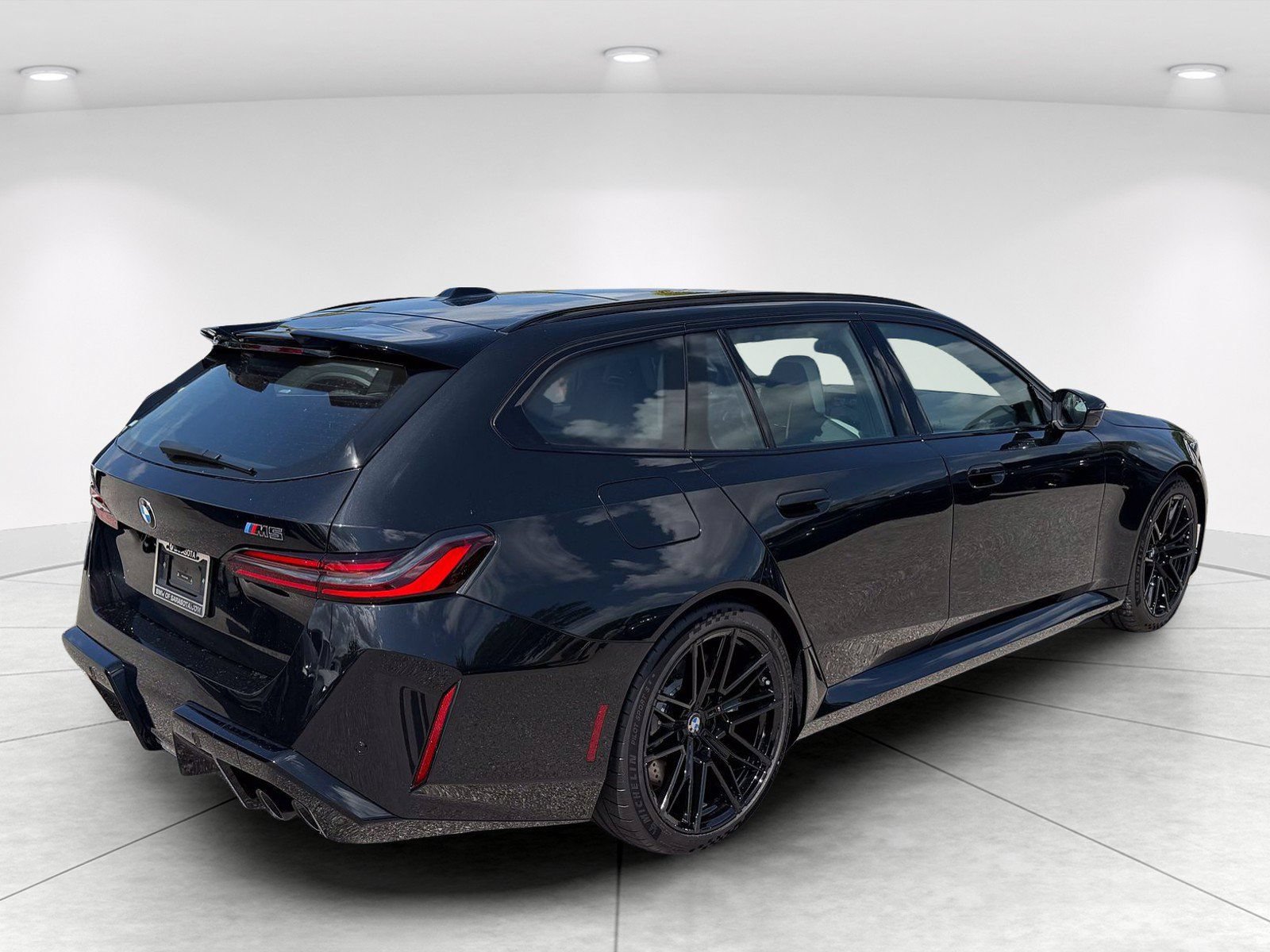 New 2027 BMW M5 Touring AWD/4WD image 4
