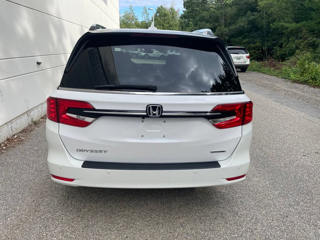 Certified 2024 Honda Odyssey Touring image 5