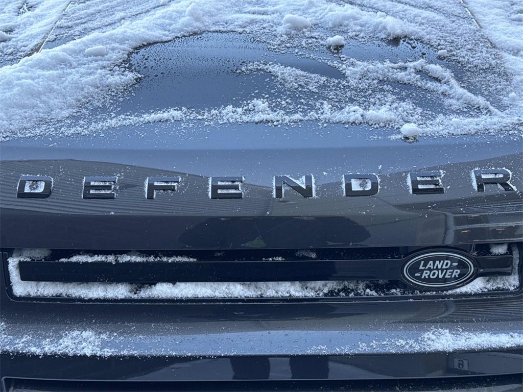 New 2026 Land Rover Defender 110 S image 9