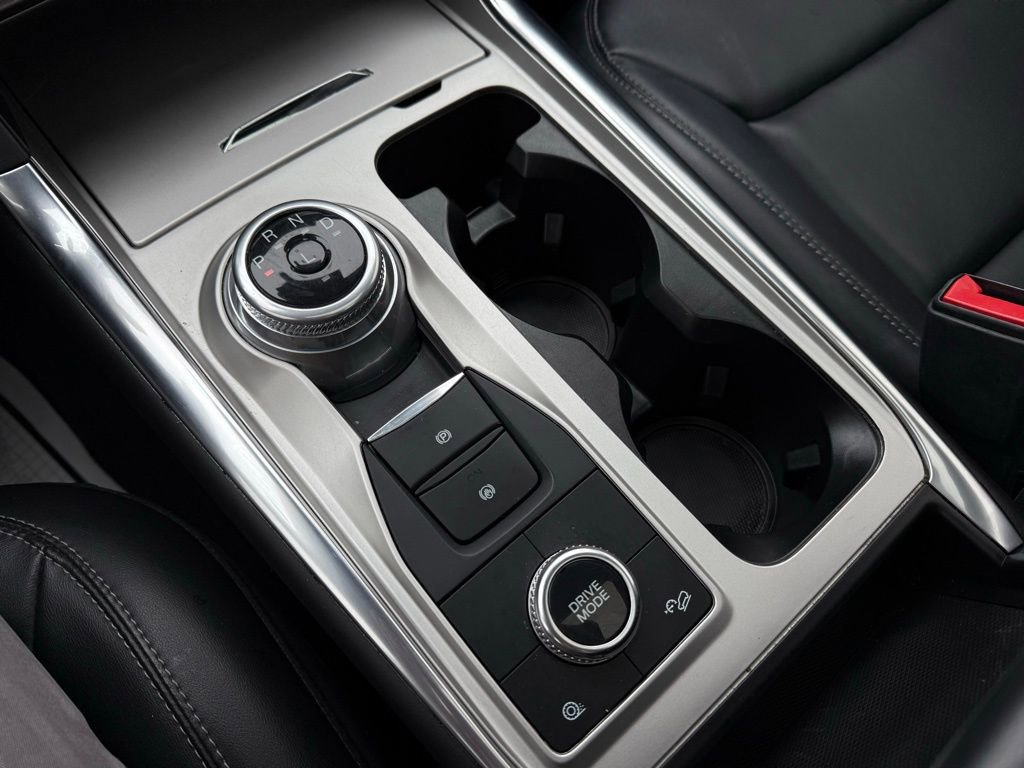 Used 2022 Ford Explorer XLT w/ Equipment Group 202A image 22