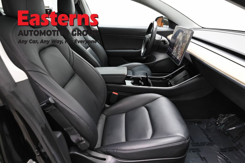 Used 2019 Tesla Model 3 Standard Range Plus image 21