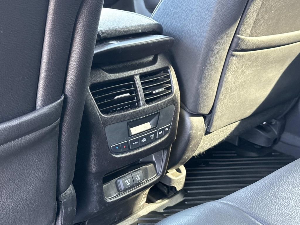 Used 2020 Acura MDX SH-AWD image 17