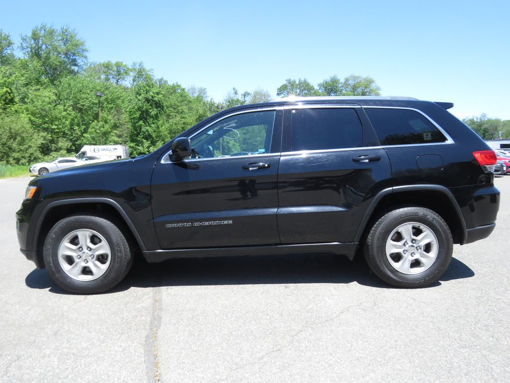 Used 2017 Jeep Grand Cherokee Laredo w/ Quick Order Package 23E AWD/4WD image 8