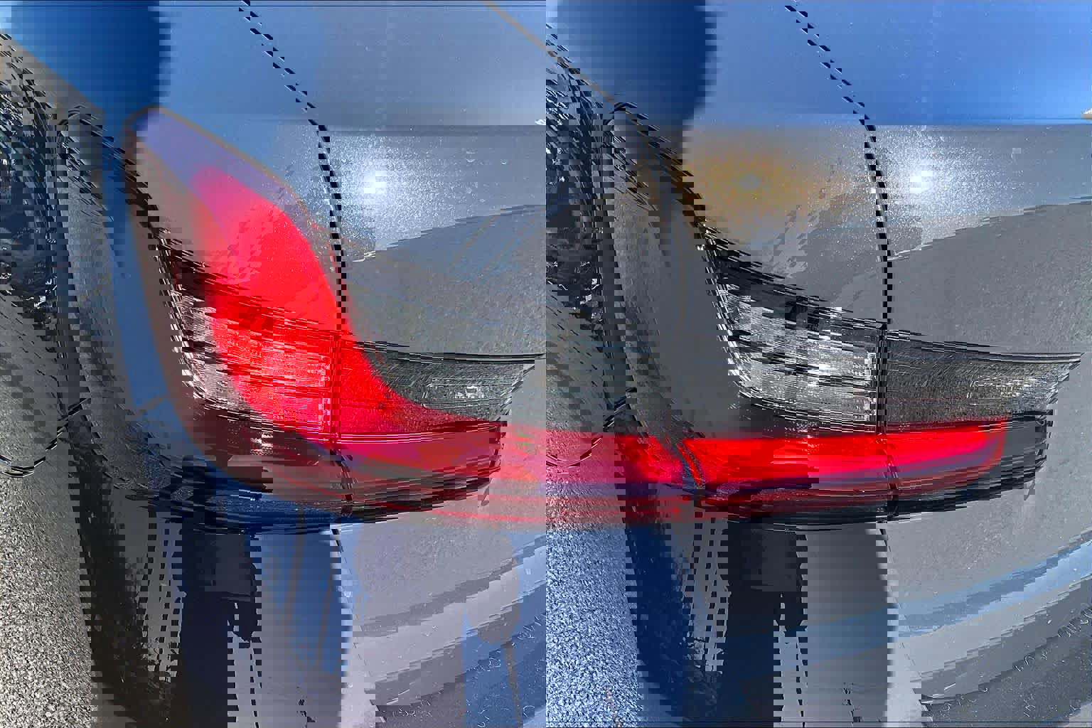 Used 2026 BMW 330i Sedan w/ Premium Package image 15